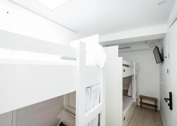 Hostel Charino